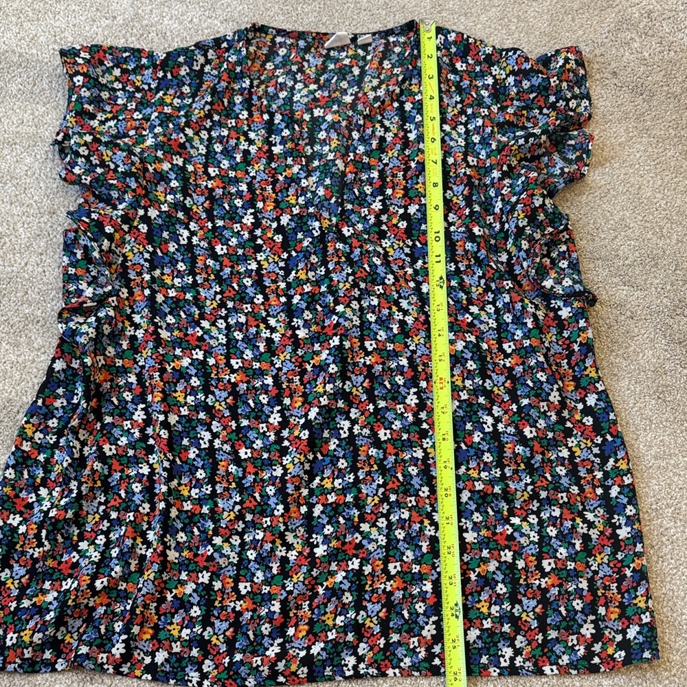GAP Multicolor Floral Blouse women’s size medium black blue white green v neck - Picture 6 of 10